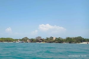 Cartagena: All-Inclusive Rosario Islands Speedboat Tour