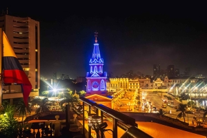 Cartagena: Bay tour with open bar, sunset and disco