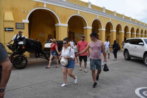 Cartagena: BILINGUAL CITY TOUR San Felipe Castle & Old city
