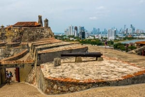 Cartagena: BILINGUAL CITYTOUR + SAN FELIPE CASTLE & Gamlebyen