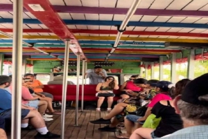 CARTAGENA: BILINGUAL HISTORICAL CITY TOUR IN A TRADITIONAL CHIVA (TRADITIONAL CHIVA)