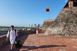 CARTAGENA: BILINGUAL HISTORICAL CITY TOUR IN A TRADITIONAL CHIVA (TRADITIONAL CHIVA)