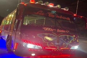 Cartagena: Excursão de ônibus Chiva Party com entrada na discoteca