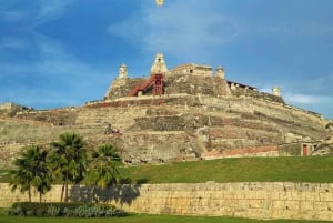 Cartagena: CITY TOUR IN ENGLISH, Old city, Monuments, Castle