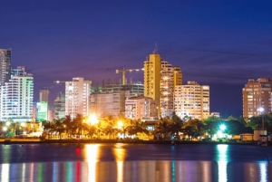 Cartagena: Abendessen auf einem Boot, während du durch die Bucht segelst