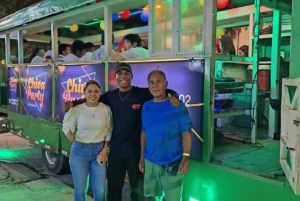 Cartagena: Funny PartyBus with dance floor and good music!