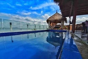Cartagena: Margarita´s Beachclub daytour with pool and beach