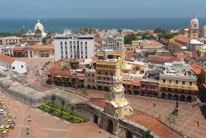 Cartagena: Private Walking Tour with German or Italian Guide
