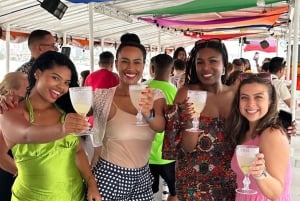 Cartagena: Sunset boat ride on the bay with an open bar and a musical show!