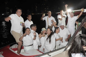 Cartagena: Sunset VIP Bay Tour with Open Bar, and Club