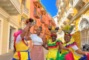 Cartagena Sunset Walking Tour: History, Walls & Getsemaní
