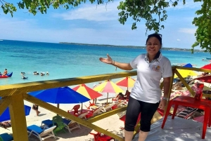 Cartagena: Traditional Daytour to Playa Blanca By Bus!