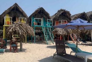 Cartagena: VIP Tour to Playa Tranquila with snorkeling + Luminous plankton