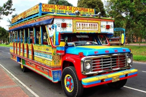 Cartegena: Panorama-Stadtrundfahrt in Chiva mit zweisprachigem Guide