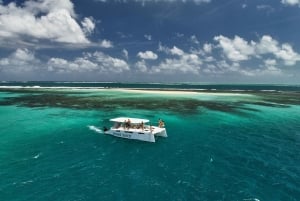 Catamaran Mauritius: South East 5 Islands Catamaran Cruises