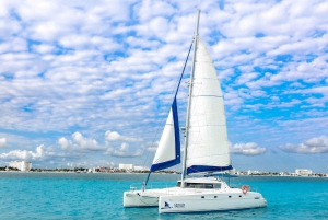 Katamaranutflykt till Isla Mujeres från Cancun All Inclusive