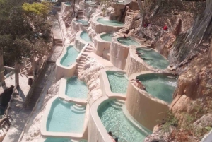 CDMX a Grutas Tolantongo: Oásis de águas termais