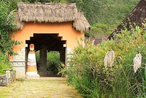 Chachapoyas: Revash Mausoleums en Museum van Leymebamba