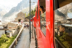 Chamonix: Guided Tour to the Aiguille du Midi and Montenvers