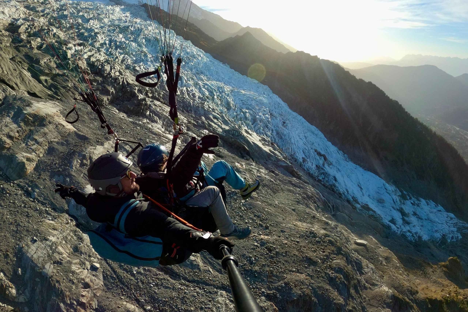 Chamonix: Tandem paragliding flight facing Mont Blanc