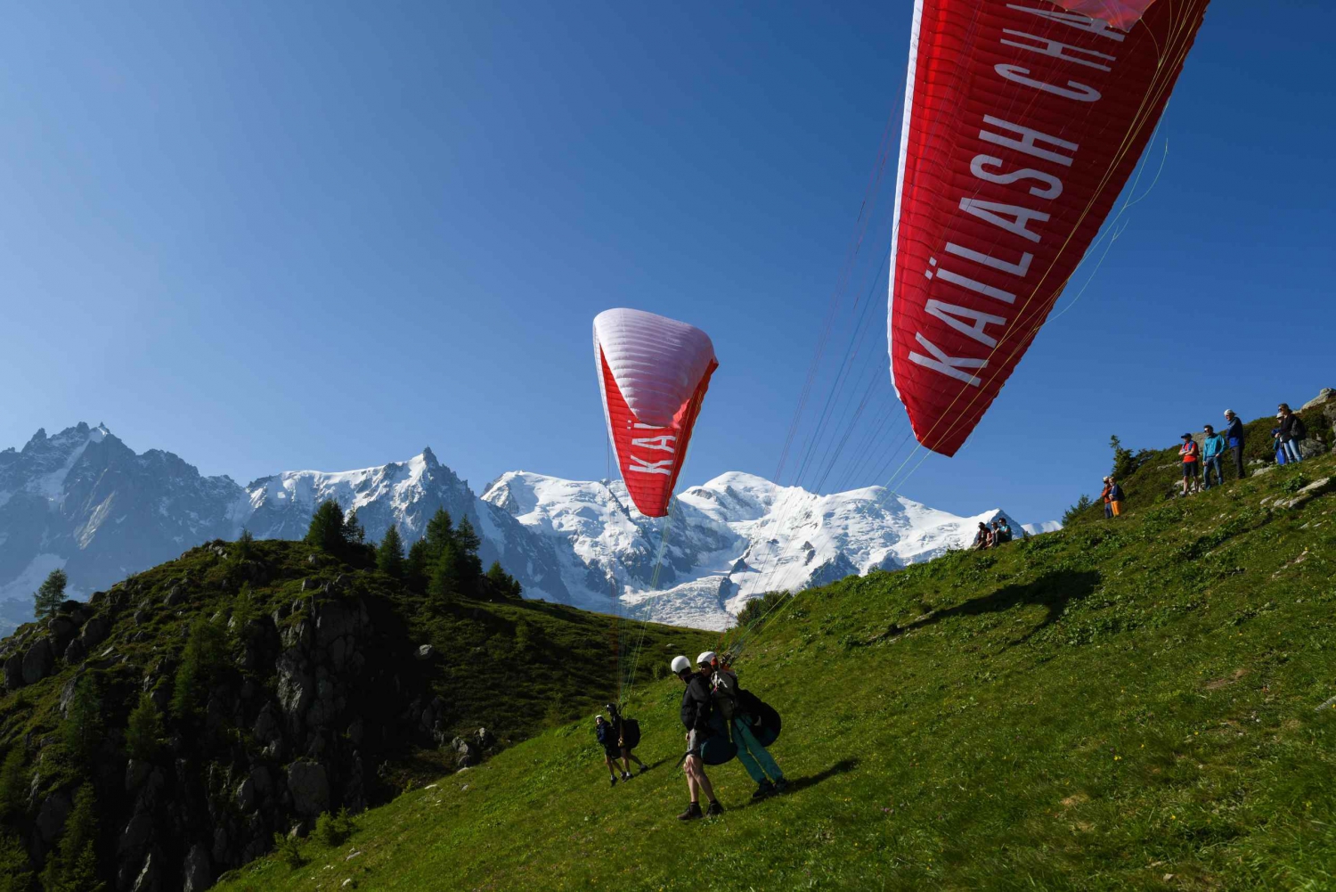 Chamonix: Tandem Paragliding Flight with Mont-Blanc Views