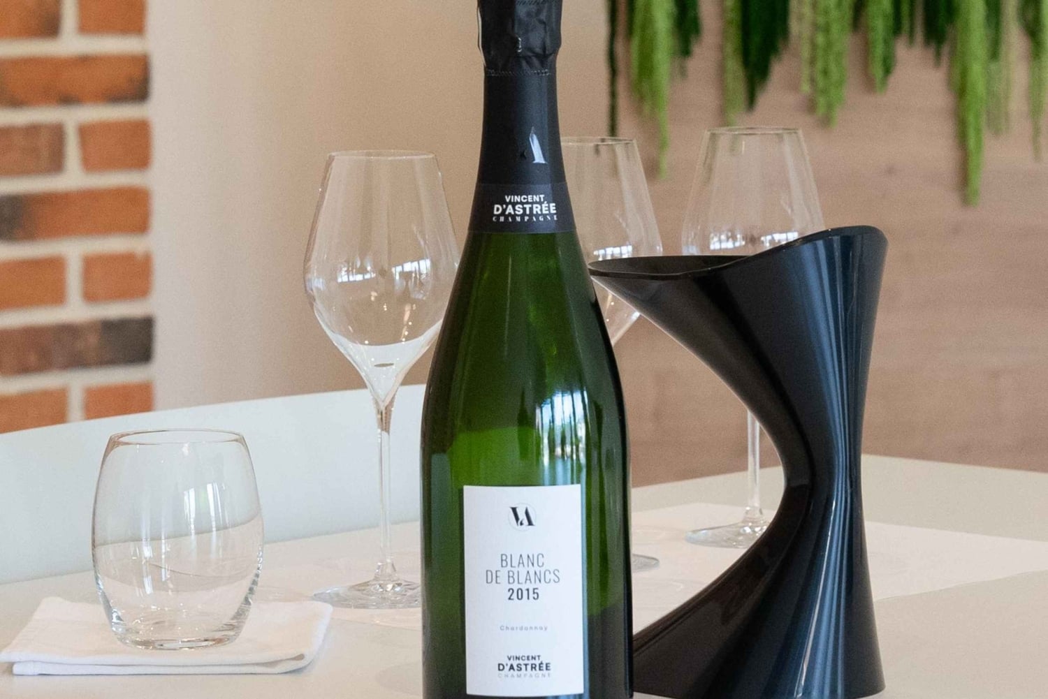 Шампанское Vincent d'Astrée: Мастер-класс по сортам винограда