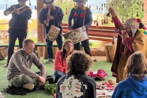 Kaupunkikierros Cusco & Camelids Tour & Pachamanca