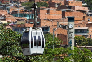 Stadsvandring Graffiti Tour Comuna 13 + Medellín centrum