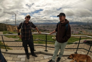 Ciudad Bolívar district by cable car, tour, and graffiti workshop