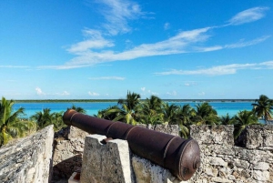 Costa Maya: Aventura en Barco por la Laguna y el Cenote de Bacalar