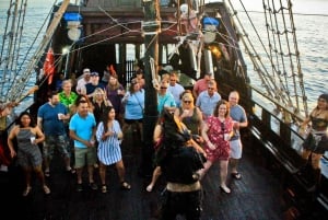 Cozumel: Pirate Ship Cruise with Open Bar, Dinner, and Show