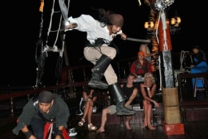 Cozumel: Pirate Ship Cruise with Open Bar, Dinner, and Show