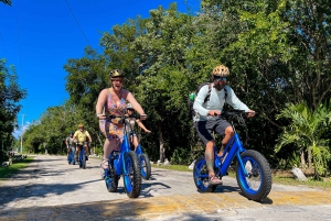 Cozumel: West Coast E-Bike and Snorkeling Tour