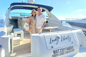 Kryssa genom paradiset i en lyxyacht i Cancún