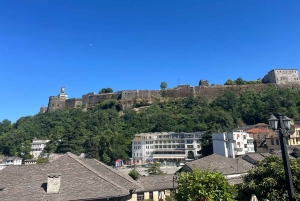 Daglig tur til: Blue Eye, kloster, Gjirokaster og Lekursi Slot