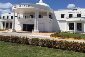 Discover the essence of playa del carmen: tequilera, jewelry and 5th avenue.