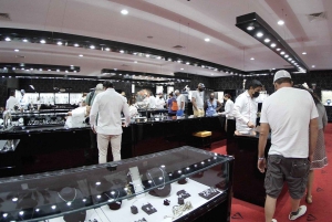 Discover the essence of playa del carmen: tequilera, jewelry and 5th avenue.