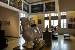 Downtown shopping and art galleries/museum