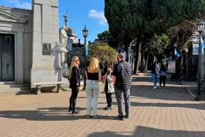 Explore Buenos Aires Highlights on a Walking Tour
