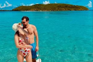 Fajardo: Dagskryssning med katamaran till Palomino Island med lunch