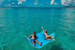 Fajardo: Dagskryssning med katamaran till Palomino Island med lunch