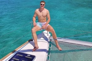 Fajardo: Dagskryssning med katamaran till Palomino Island med lunch