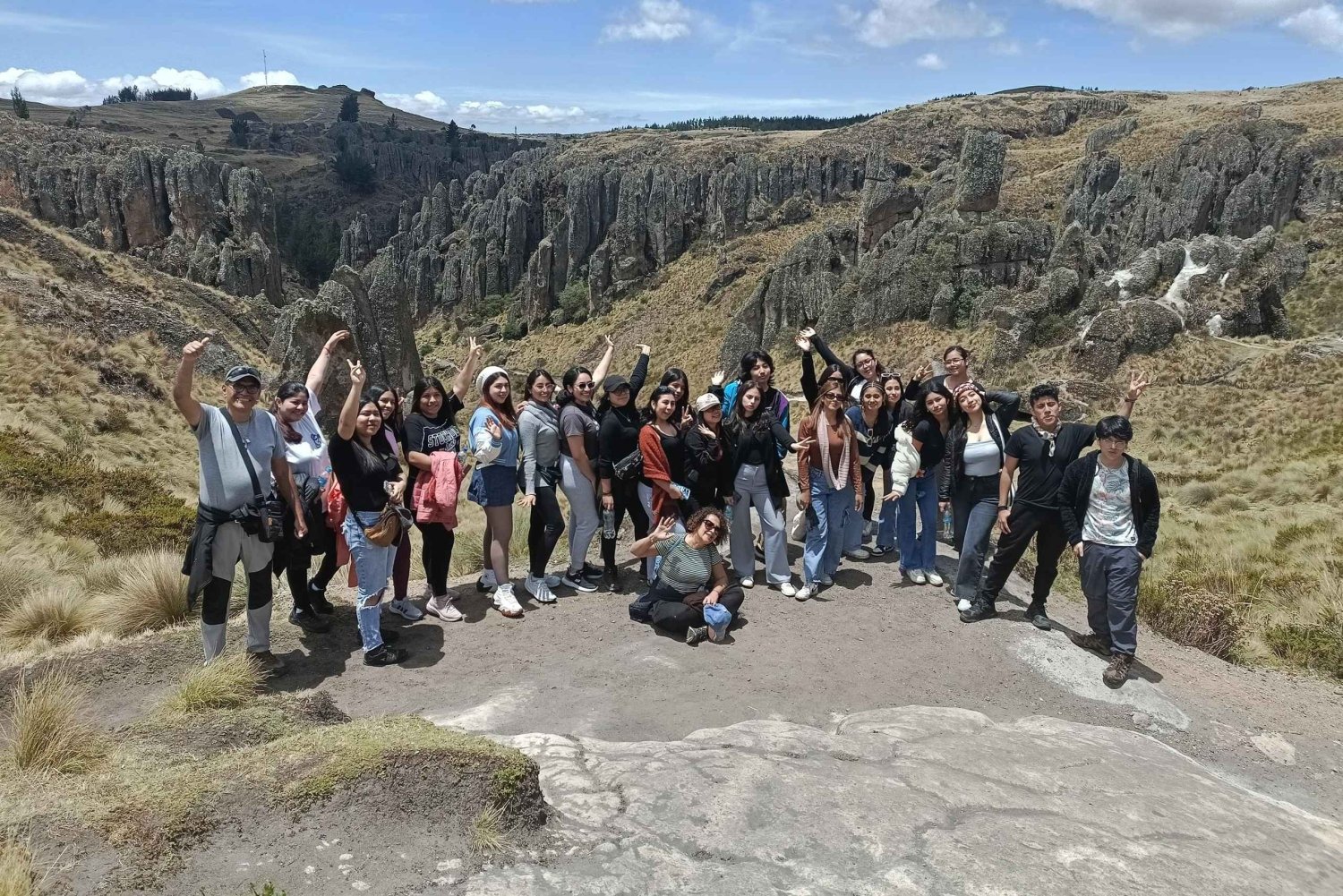 Fra Cajamarca: Guidet besøk til steinskogen 'Cumbemayo' + henting
