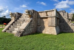 Desde Cancún: Excursión de un día a Chichén Itzá, Cenote y Valladolid