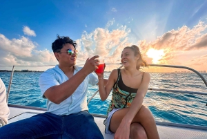 From Cancun: Enjoy a catamaran tour of Islas Mujeres with buffet lunch