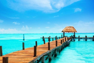 Desde Cancún Isla Mujeres en Catamarán de Lujo con Bebidas