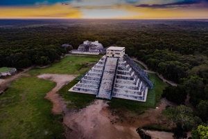 From Cancún: Sunrise at Chichén Itzá with optional buffet lunch