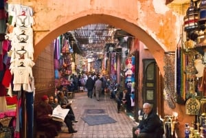 Von Casablanca: Marrakesch Tagesausflug und Kamelreiten