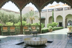 Au départ de Casablanca : Excursion guidée à Marrakech avec balade à dos de chameau