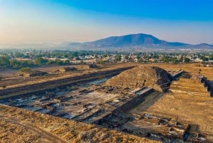 Desde CDMX: Paseo en globo, visitas guiadas a Teotihuacán y Guadalupe
